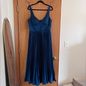 Elegant Blue Pleated Dress